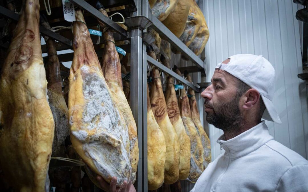¿Qué es el moho en el jamón y por qué aparece? Guía para saber si es normal y qué hacer